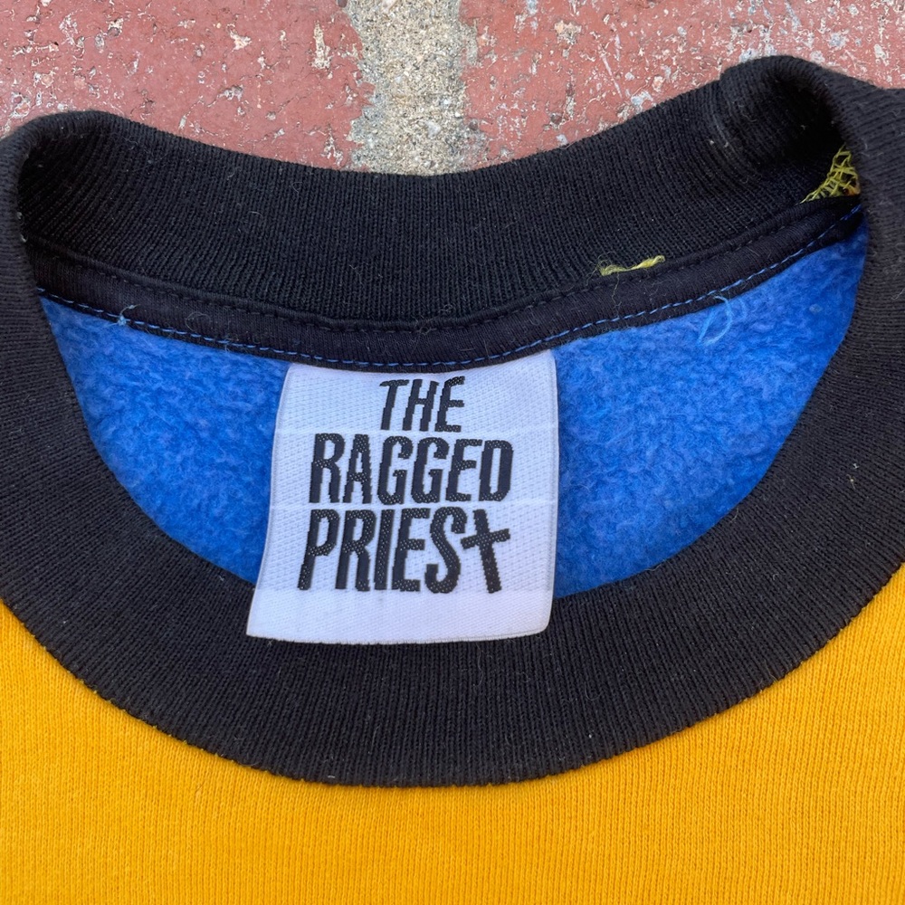 The ragged priest cropped sweatshirt - Picture 4 of 5